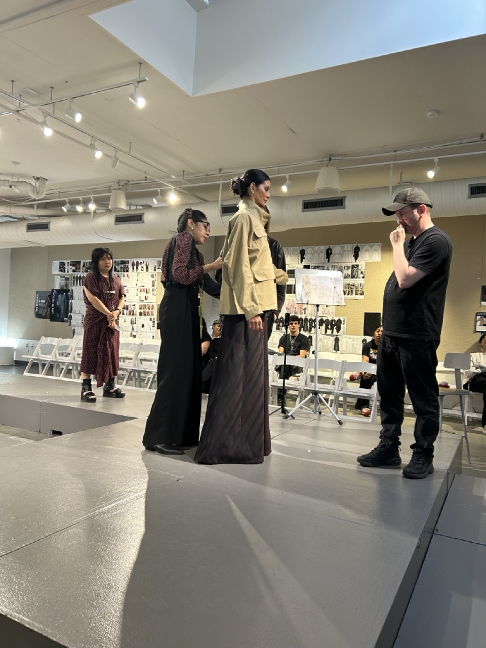 Faculty fitting on the platform · maxi skirt and cotton-twill topper